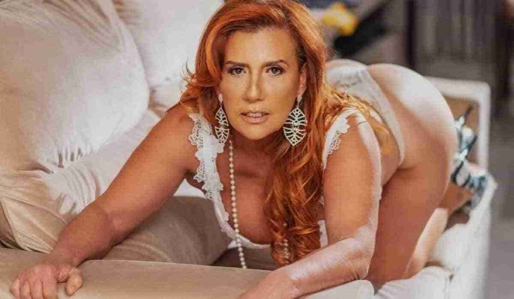 Aos 67 Anos Rita Cadillac Posa De Lingerie Em Ensaio Sensual