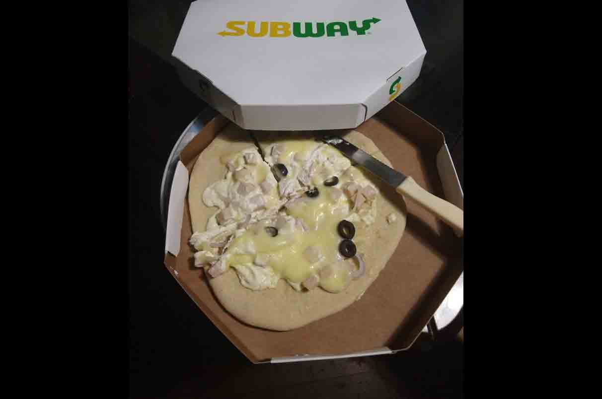 Subway pede desculpas por pizza que viralizou no Twitter