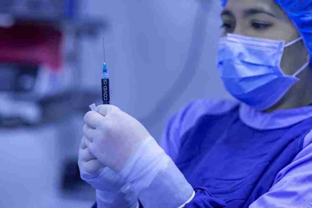 Butantan estuda a criação de uma vacina única contra a gripe e a covid-19