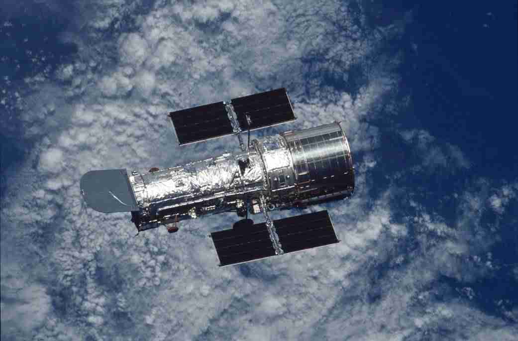 Nasa ainda segue tentando reparar computador do telescópio Hubble