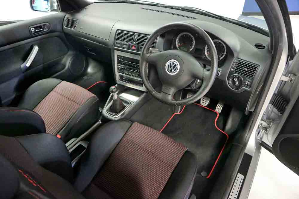 Volkswagen Golf GTI 2002 com apenas 12 km, será leiloado. Foto: Divulgação