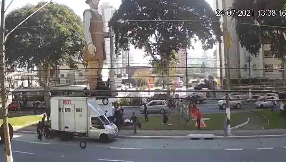 Polícia prende suspeito de vandalismo na estátua do Borba Gato em SP. Foto: Reprodução Instagram