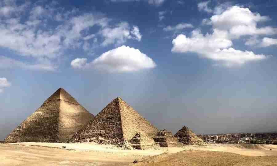 Pedaços de Livro dos Mortos egípcio de 2.300 anos são reunidos após séculos