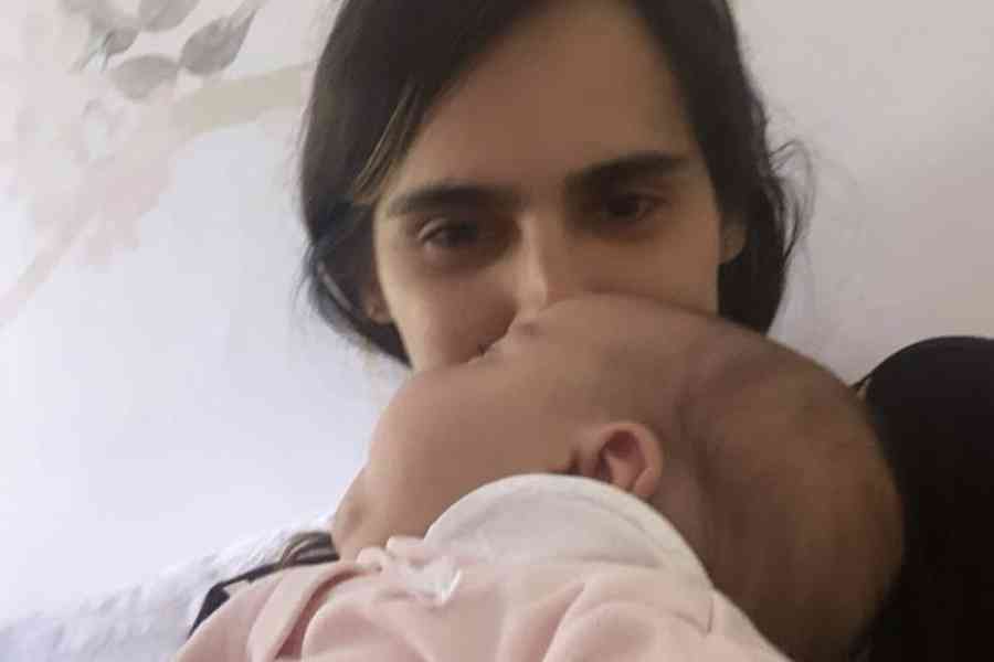 Marcella Fogaça explica ida ao hospital com a filha: "Engasgou dormindo" (Foto: Reprodução/Instagram)