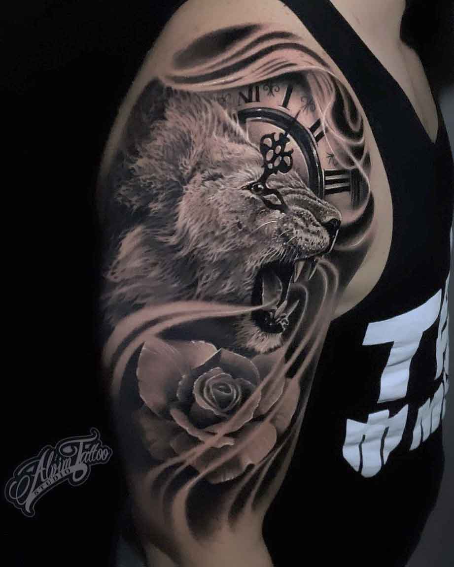Influenciador e tatuador Alvim Tattoo faz sucesso nas redes sociais. Foto: Reprodução Instagram