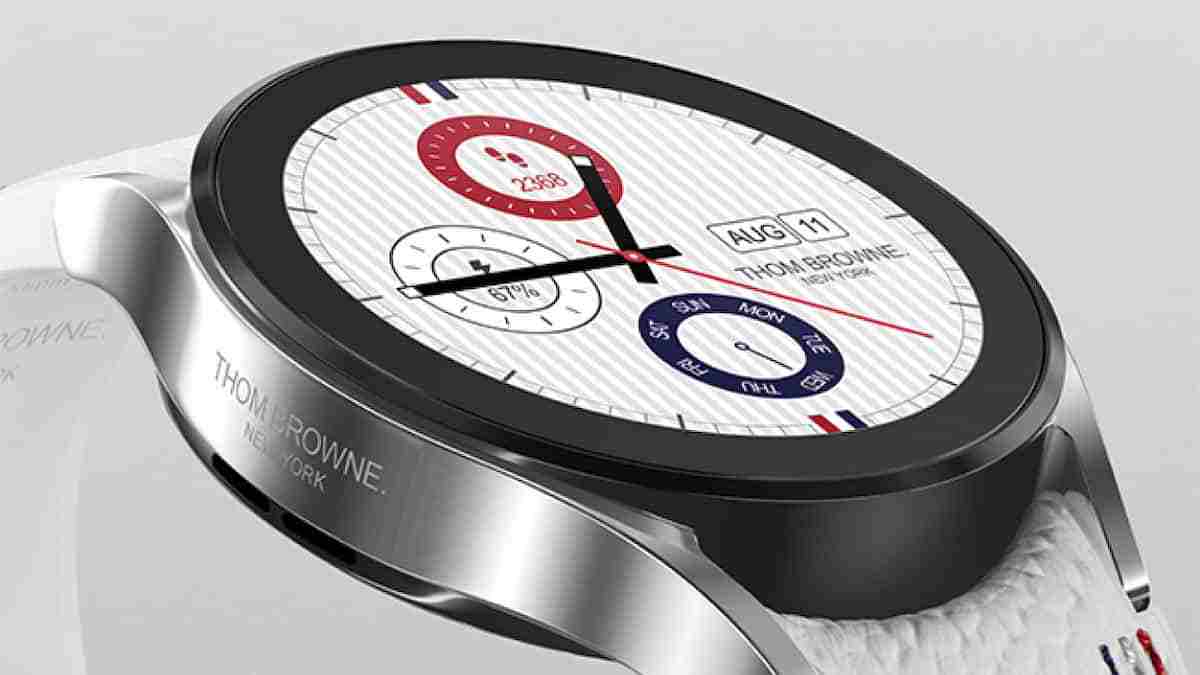Chapeamento de ródio, pulseiras personalizadas e cinco novos mostradores de relógio são as maiores diferenças em relação à versão regular. Crédito: Samsung