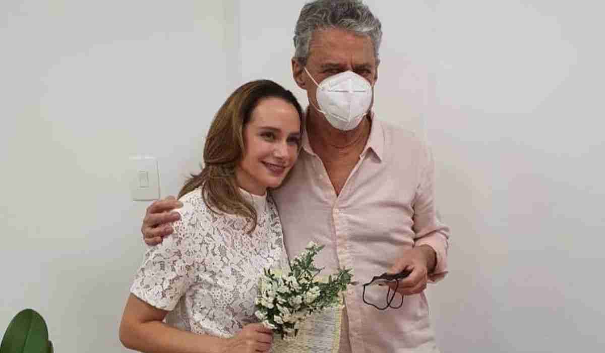  Chico Buarque se casa com Carol Proner no Rio de Janeiro (Foto: Reprodução/Instagram)