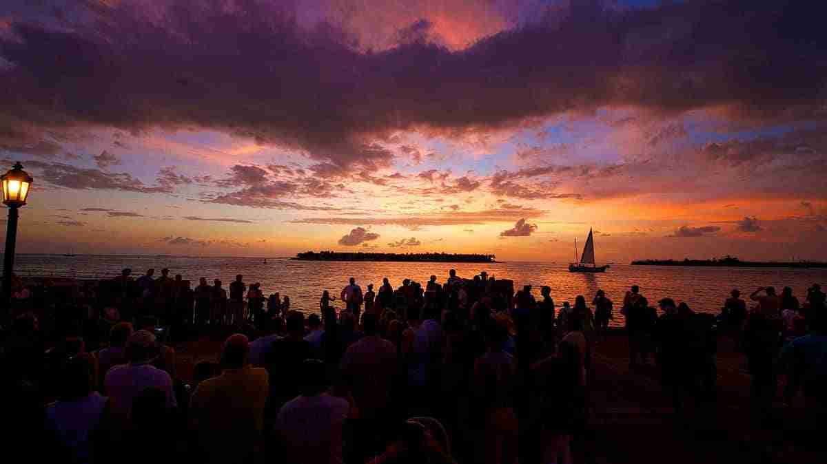 Mallory Square, Key West, Flórida, Estados Unidos, ficou em primeiro lugar como o pôr do sol mais bonito do mundo. Foto: Divulgação/ Tripadvisor