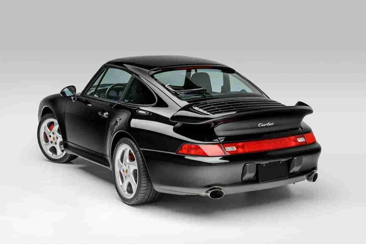 Porsche 911 Turbo 993 que só pertenceu ao ator Denzel Washington é vendido por R$ 2 mi. Veja detalhes dessa máquina!