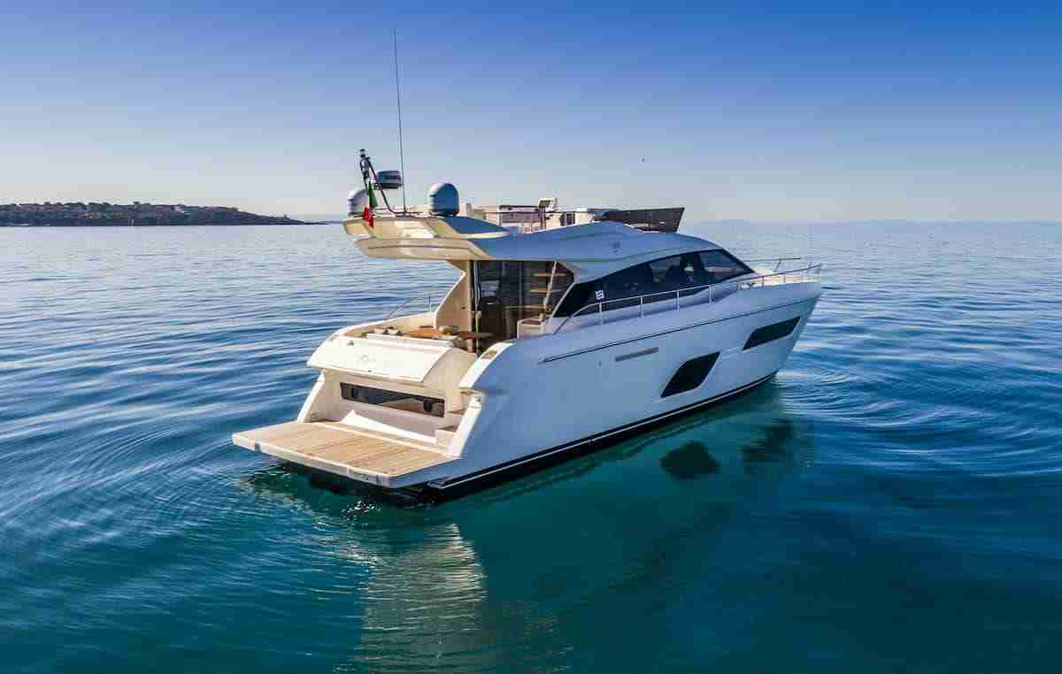 Ferretti Yachts 550 Cruising 12