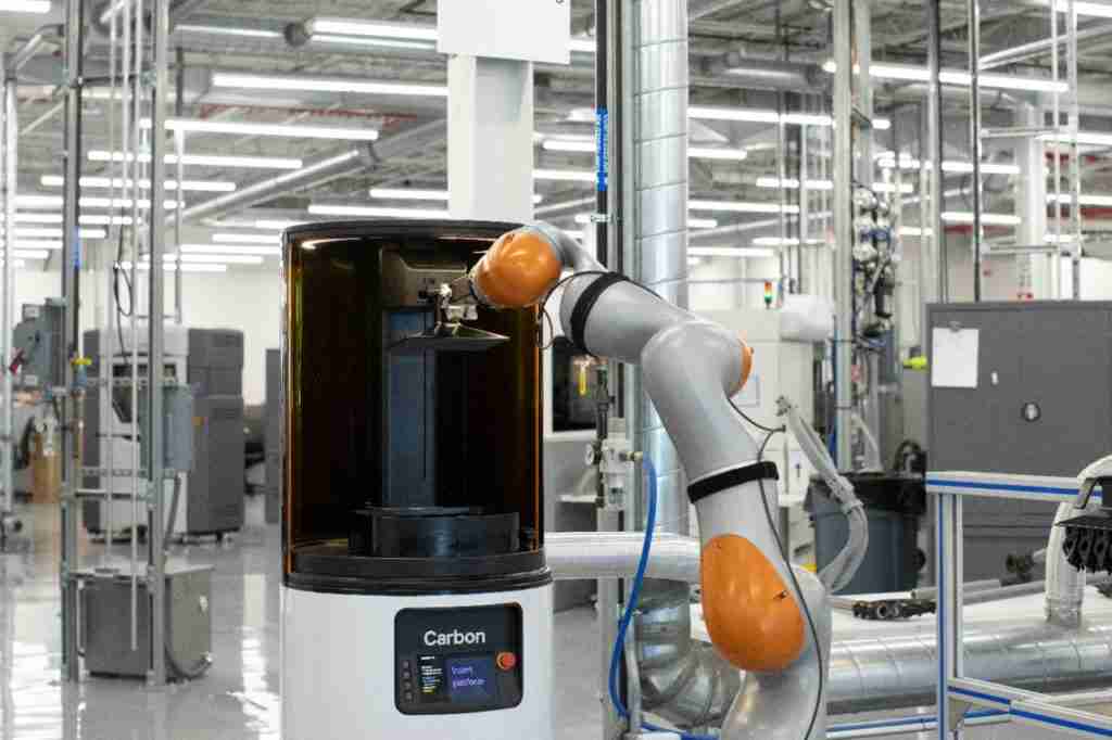 Ford inicia operação de impressoras 3D 100% autônomas