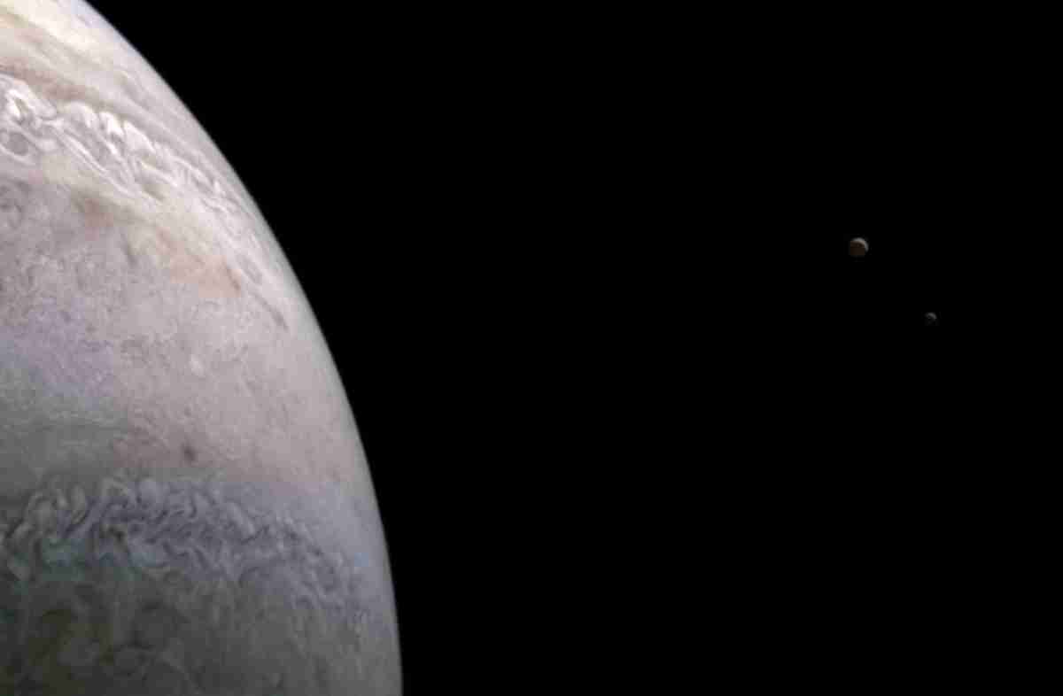 Sonda da Nasa faz registro impressionante de Júpiter e suas luas