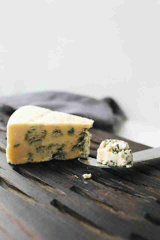 Os 5 principais queijos gourmet que todo amante de queijo deve conhecer!