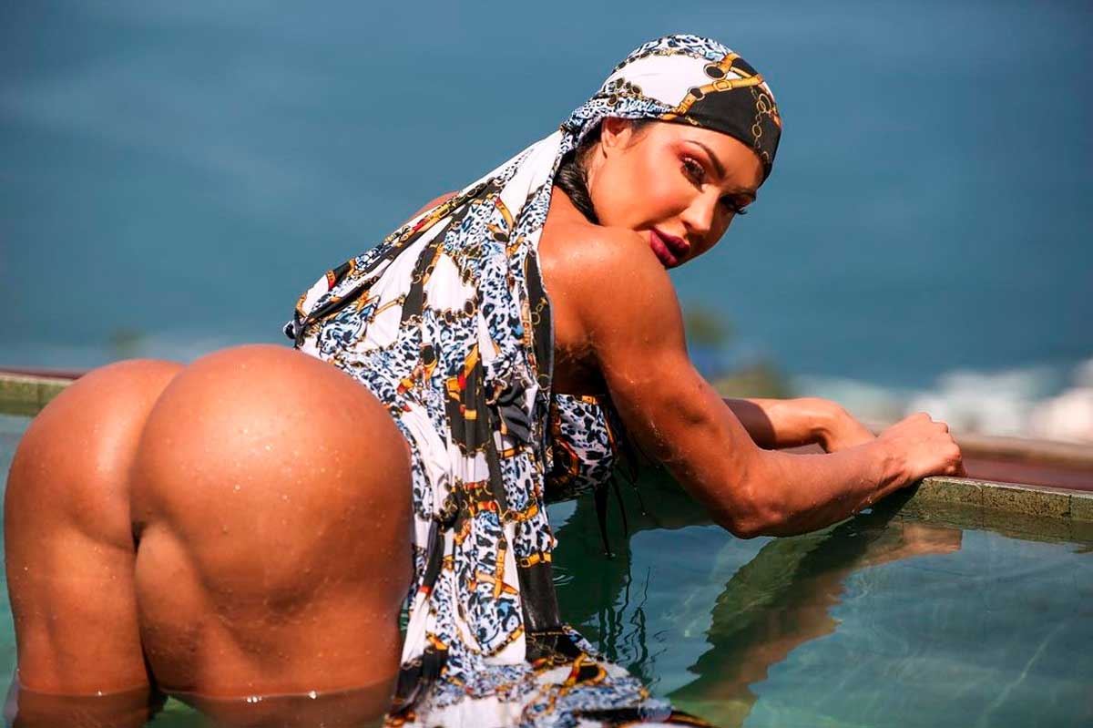 Gracyanne Barbosa exibe corpo musculoso na piscina: “Perfeição” (Foto: Reprodução/Instagram)