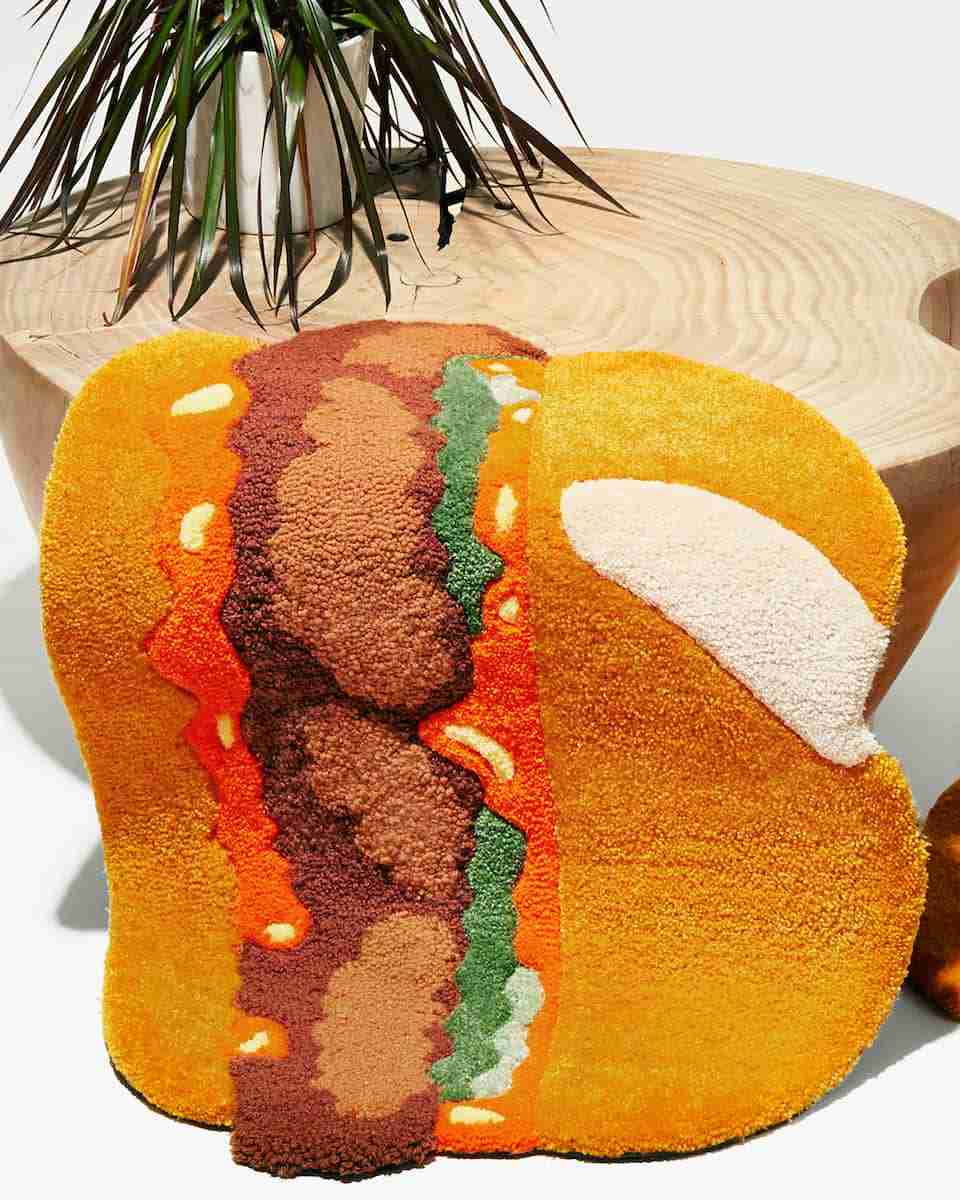 McDonald’s lança coleção limitada de tapetes em formato de sanduíches de frango