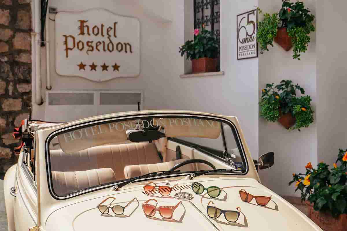Hotel Poseidon oferece oportunidade de confeccionar um óculos com designer de moda. Fotos: Divulgação/ Hotel Poseidon