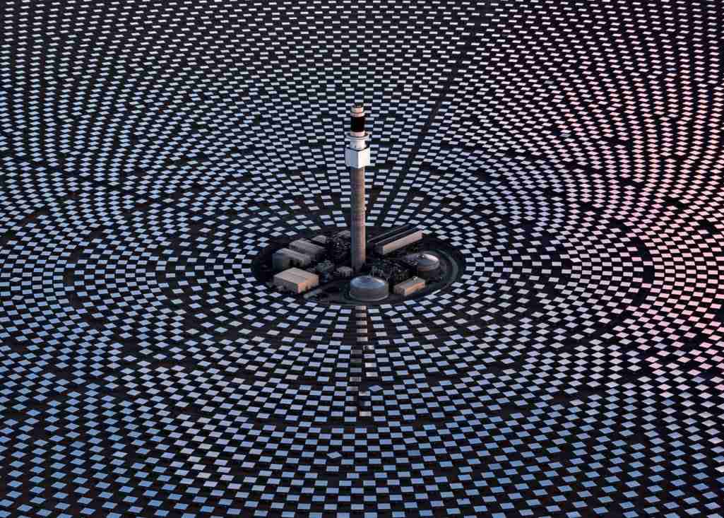 Fotógrafo registra a beleza das usinas solares