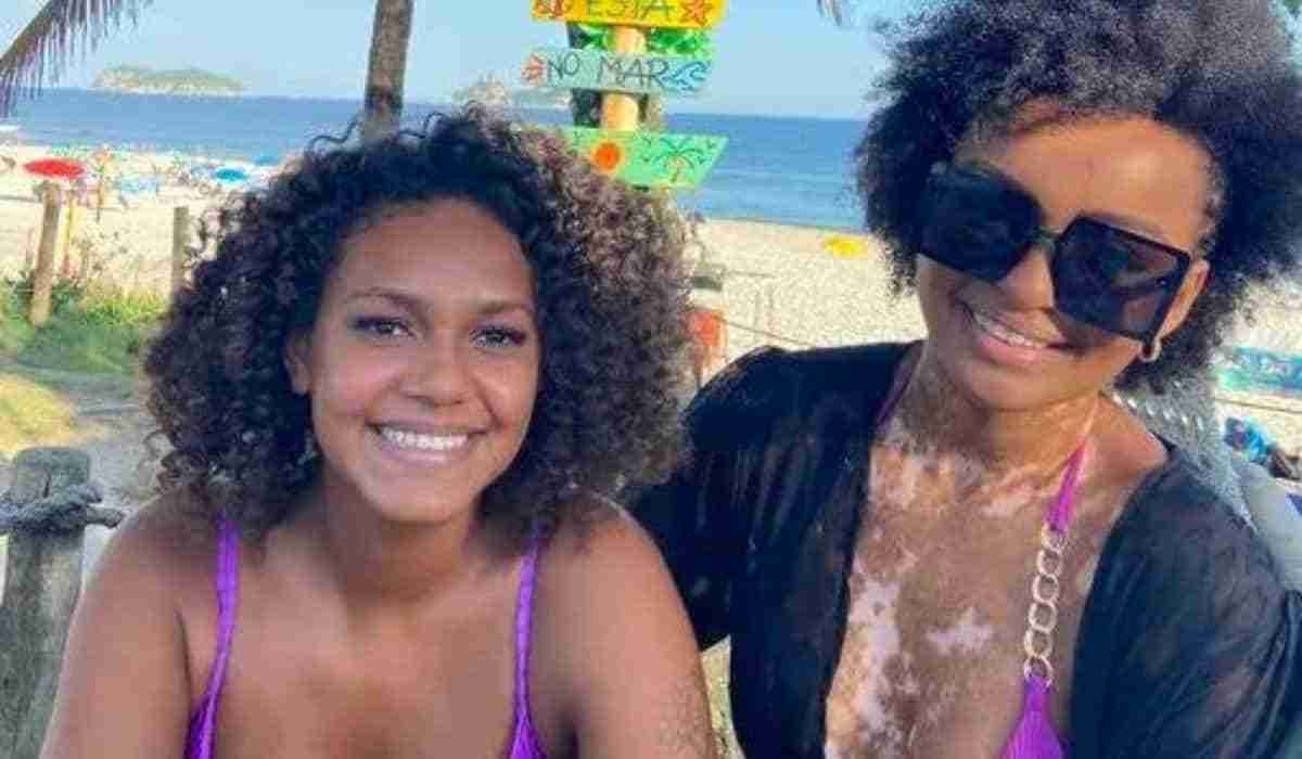 Jessi Alves e Natália Deodato curtem praia juntas: ‘bem meigas’ (Foto: Reprodução/Instagram)