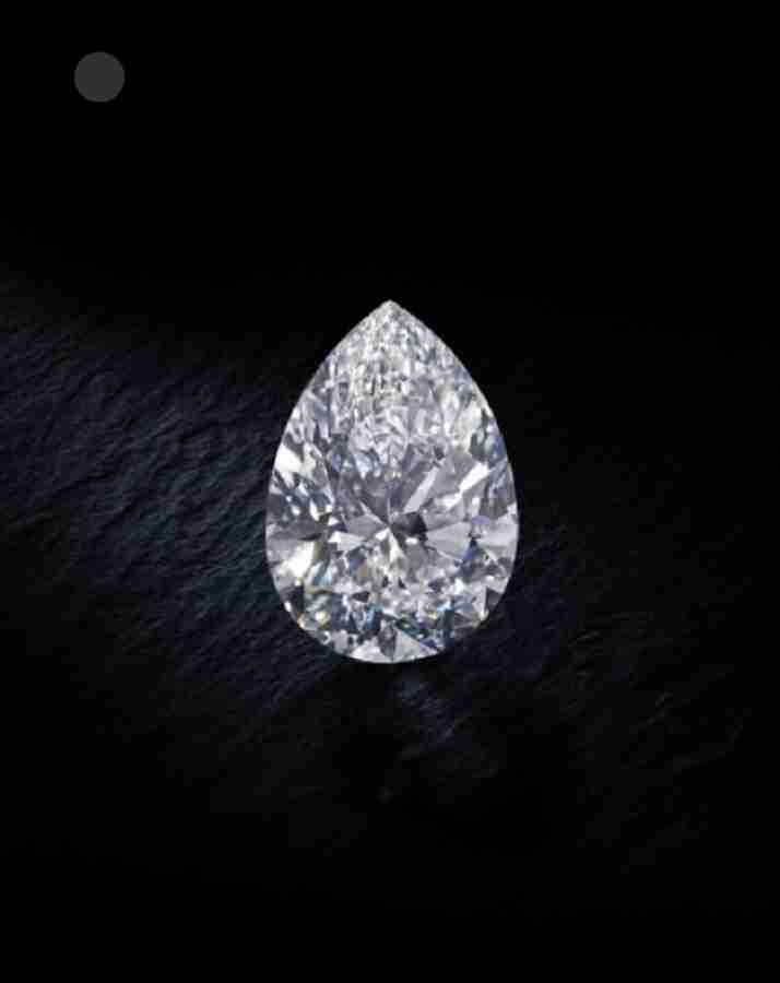 The Rock: o maior diamante branco já leiloado fica R$ 40 milhões abaixo do esperado