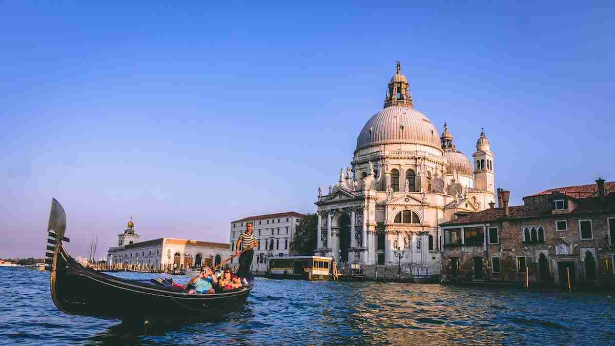 Turismo de luxo na Europa vai render bilhões de euros nos próximos anos. Foto: Veneza, Itália | Pexels