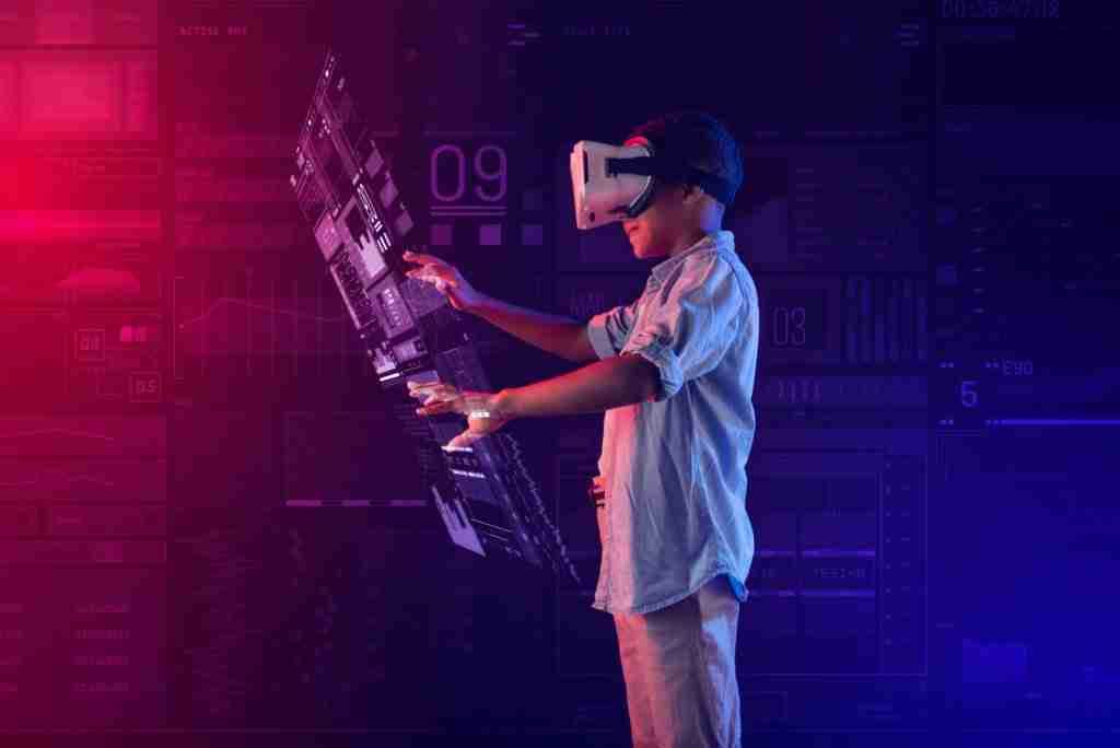 Meta quer lançar quatro óculos de realidade virtual até 2024