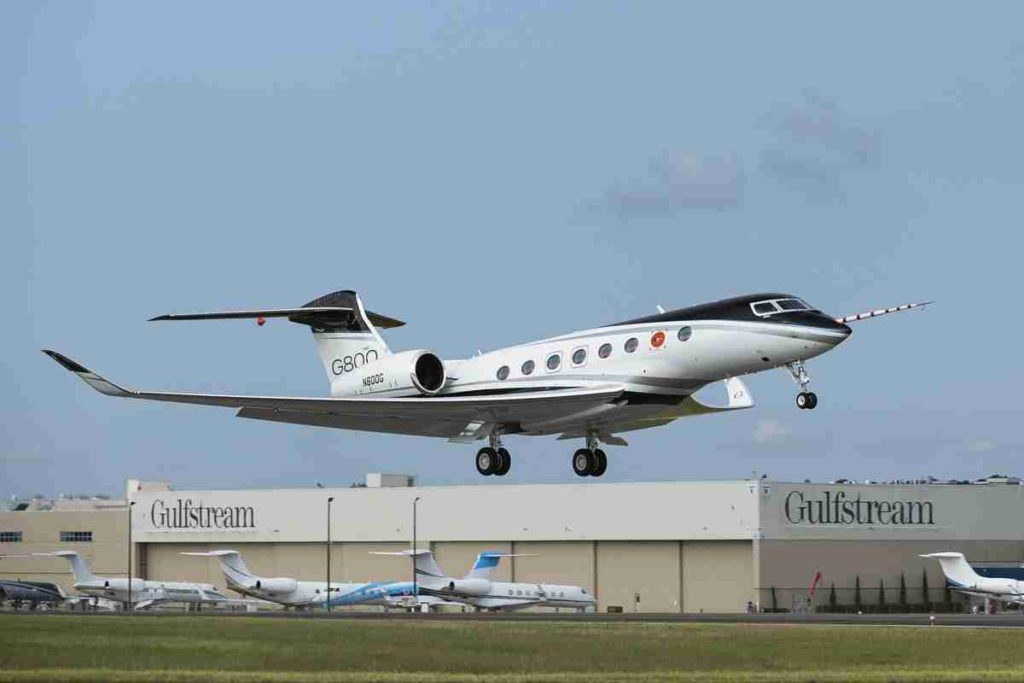 Jato Gulfstream G800 completa primeiro voo