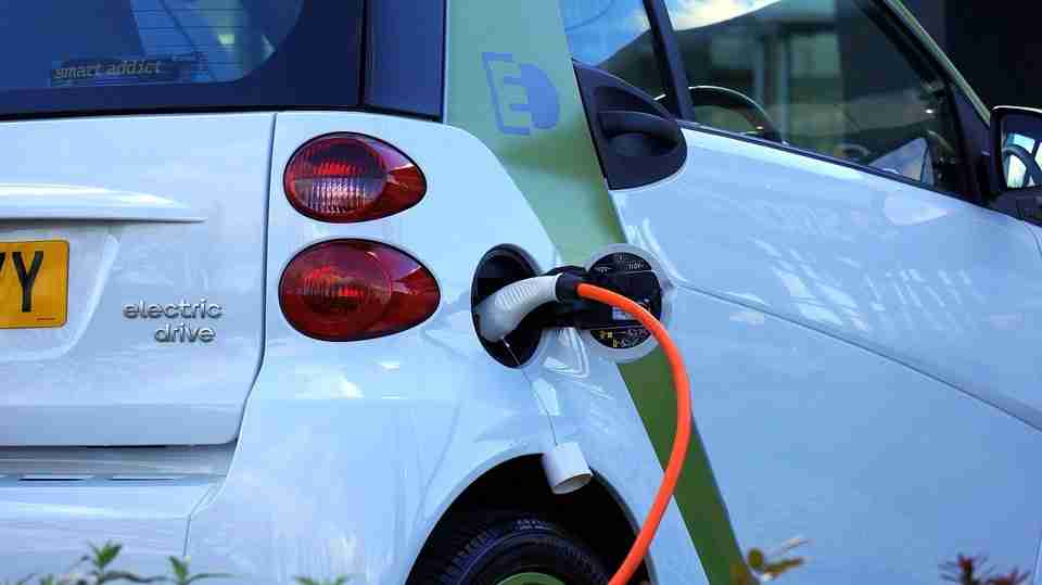 EUA estudam padronização de eletropostos para veículos elétricos