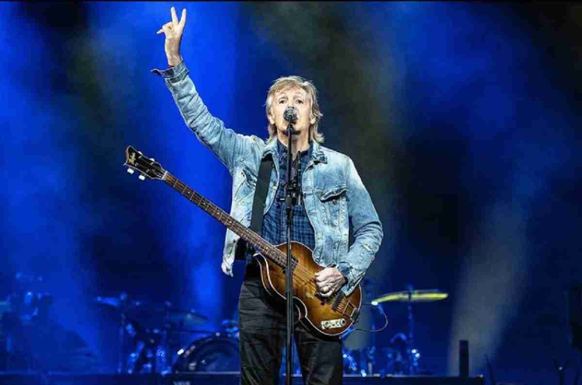 Guitarra usada por Paul McCartney em 1988 vai a leilão em julho. Foto: Reprodução/ Instagram