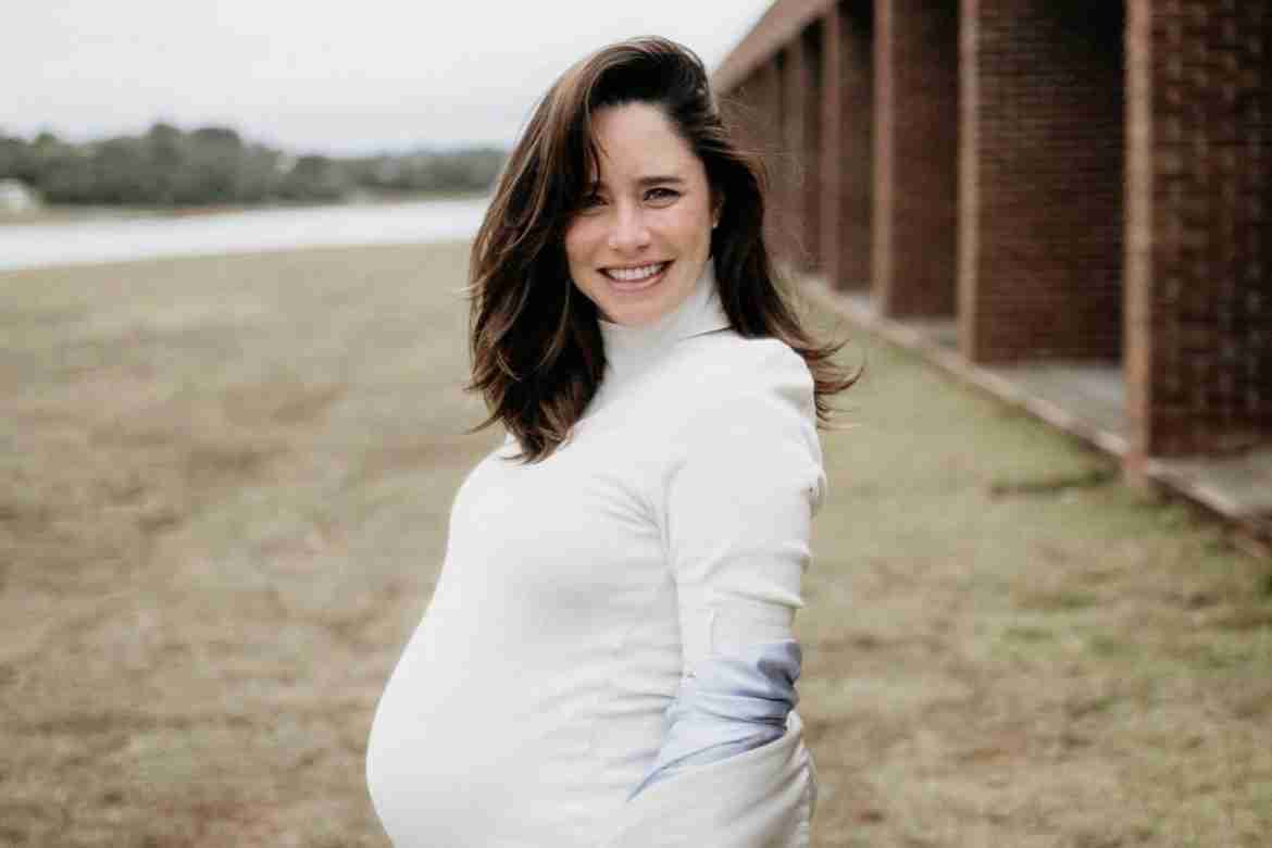 Fernanda Vasconcellos exibe barrigão de nove meses de gravidez (Foto: Reprodução/Instagram)