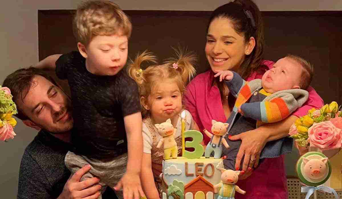 Sabrina Petraglia celebra o mêsversário do filho com família reunida (Foto: Reprodução/Instagram)