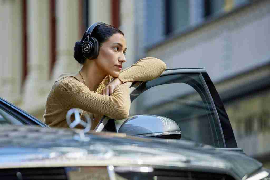 Mercedes-Benz lança linha de fones de ouvido
