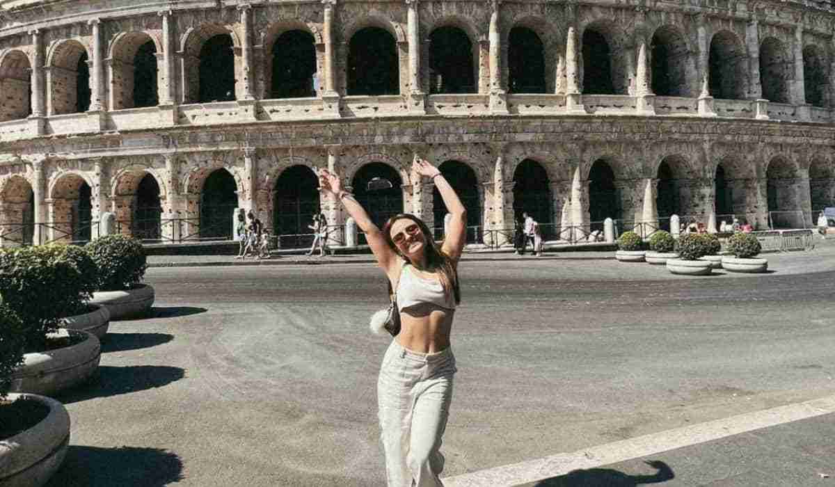 Larissa Manoela curte viagem de férias em Roma: ‘que energia’ (Foto: Reprodução/Instagram)