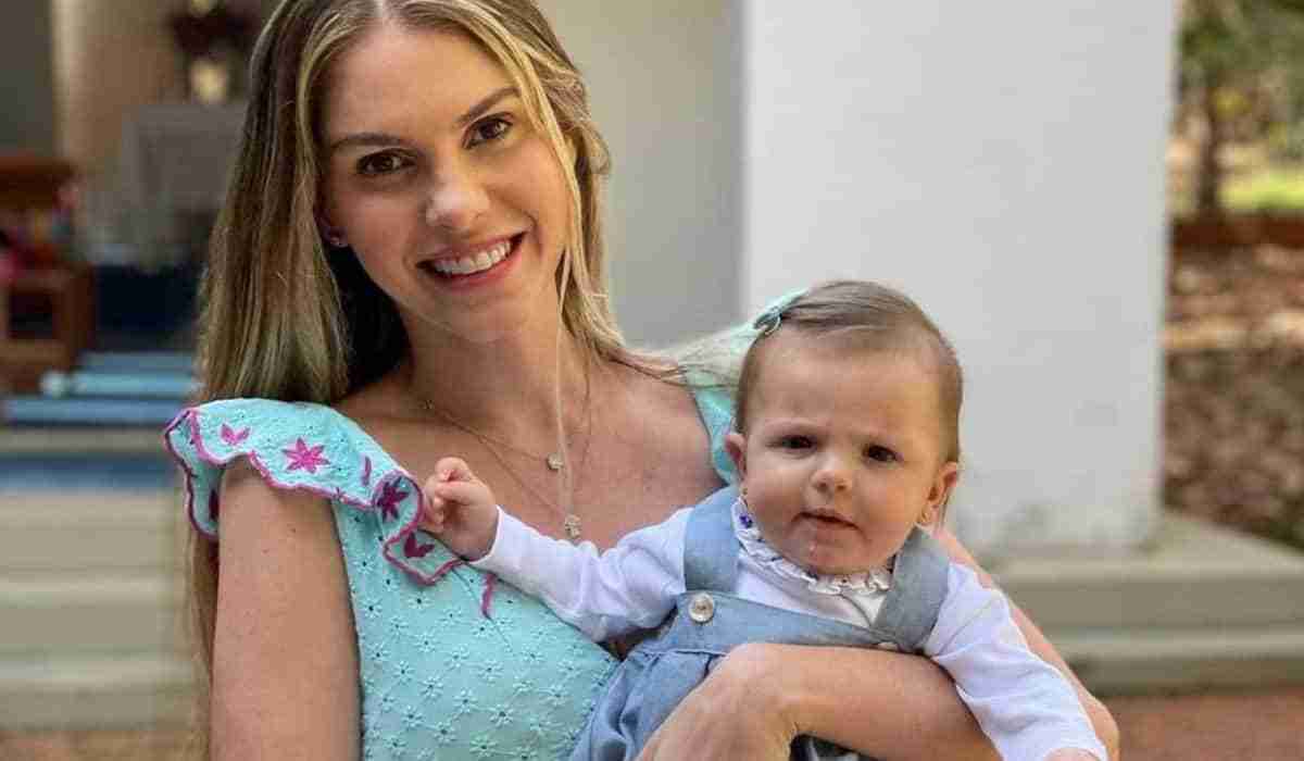 Bárbara Evans rebate críticas sobre maternidade: ‘filha é minha’ (Foto: Reprodução/Instagram)