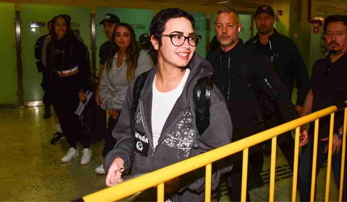 Demi Lovato desembarca no Brasil para shows e Rock in Rio (Foto: Marcelo Sa Barreto / AgNews)