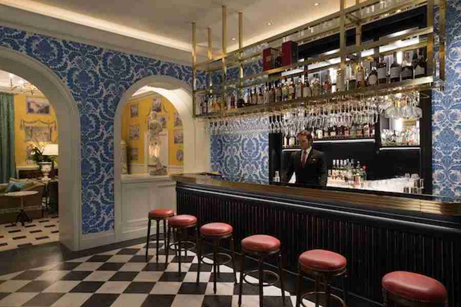Luxo, design e glamour em Roma: conheça o Hotel de la Ville