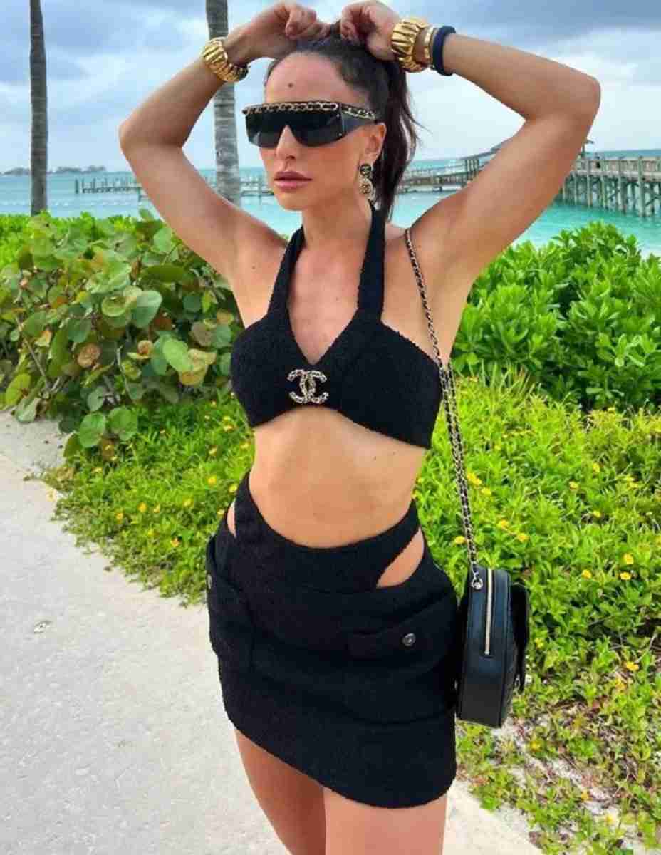 Sabrina Sato compartilha fotos das férias em família nas Bahamas