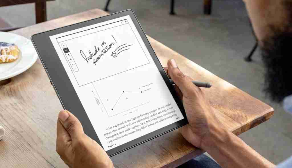 Kindle Scribe chega com caneta para escrever na tela
