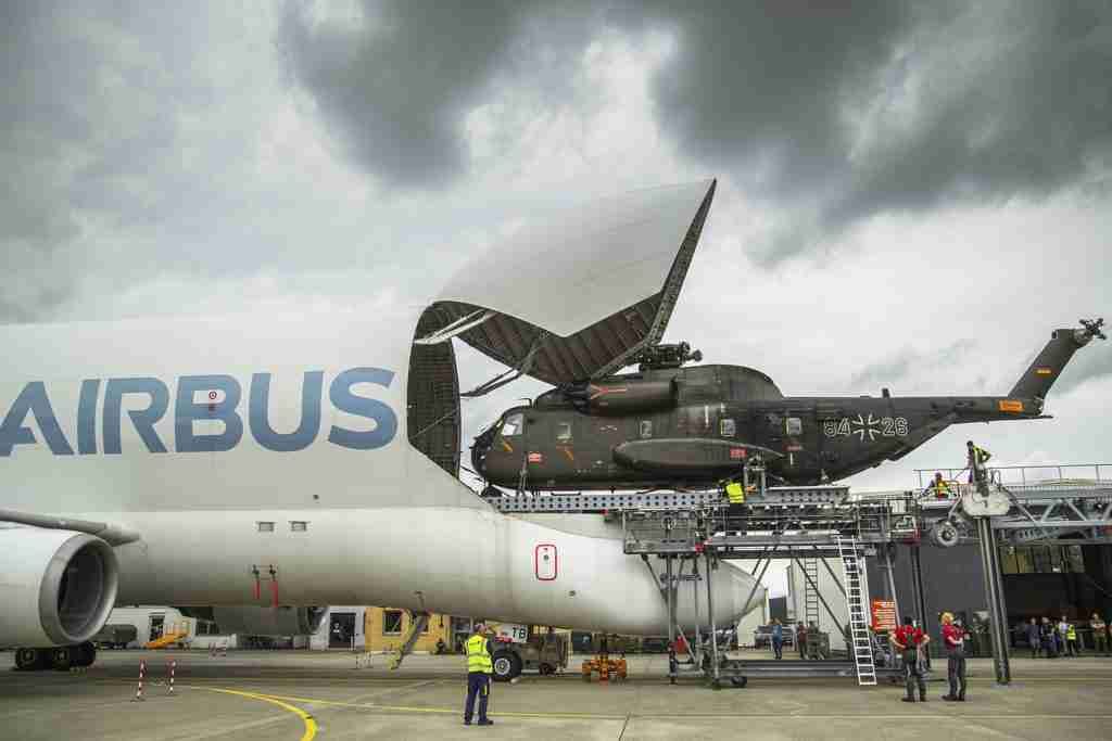 Airbus prepara avião gigante Beluga para cargas militares