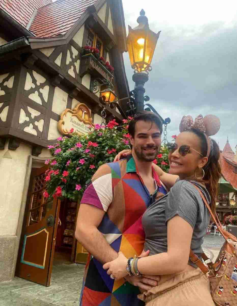 Renata Domínguez mostra viagem na Disney: ‘com os amores da minha vida’