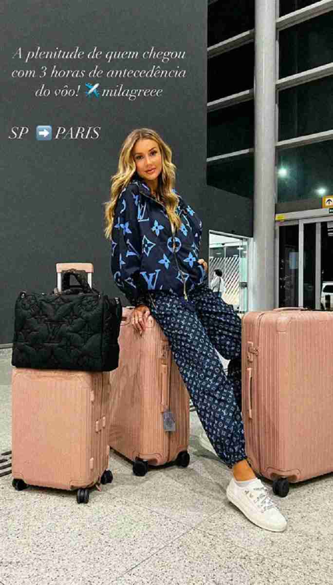Ana Paula Siebert escolhe look Louis Vuitton de R$ 40 mil para embarcar para Paris