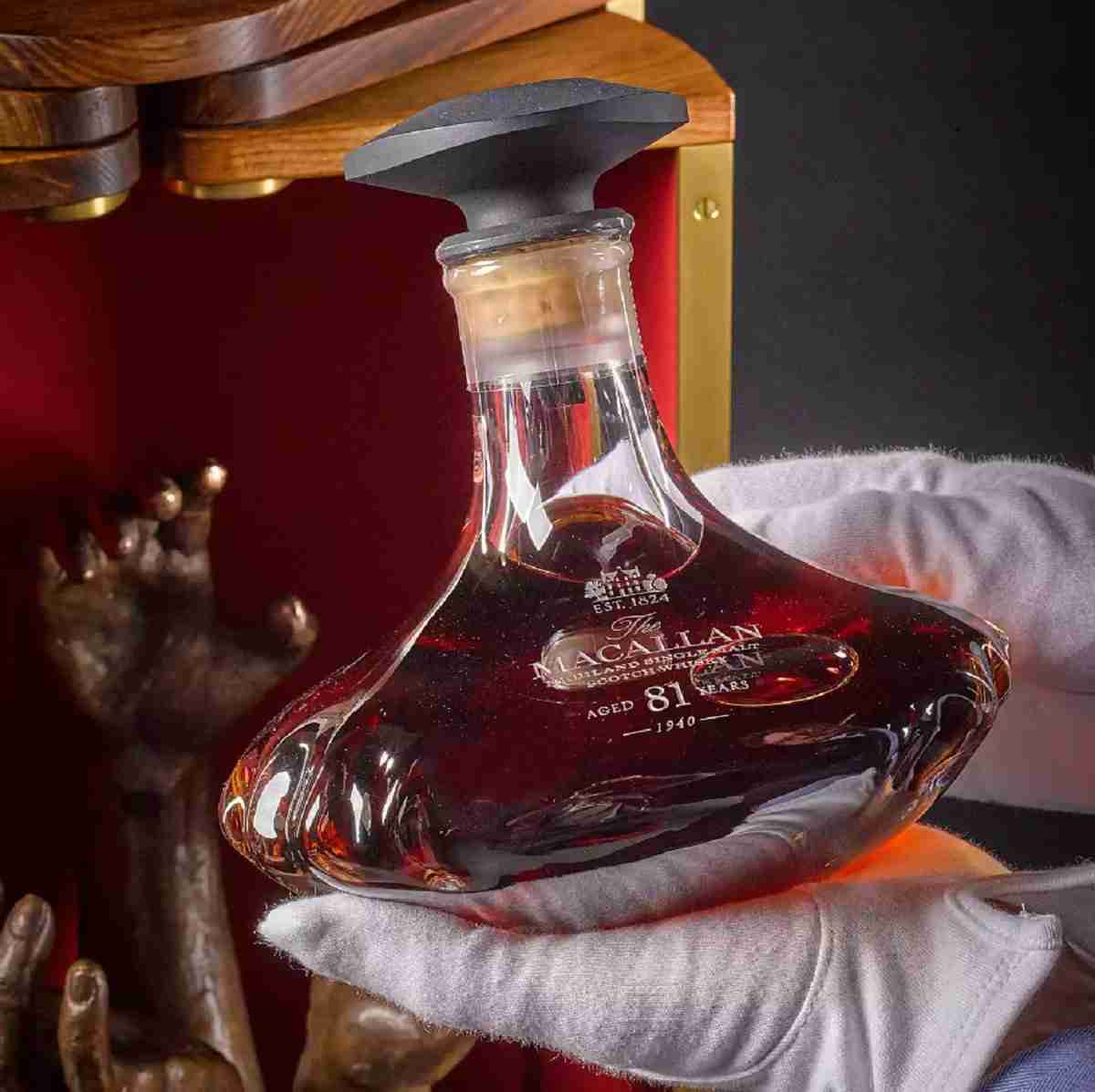 Whisky mais antigo do mundo vai a leilão. Fotos: Divulgação/ Sotheby’s