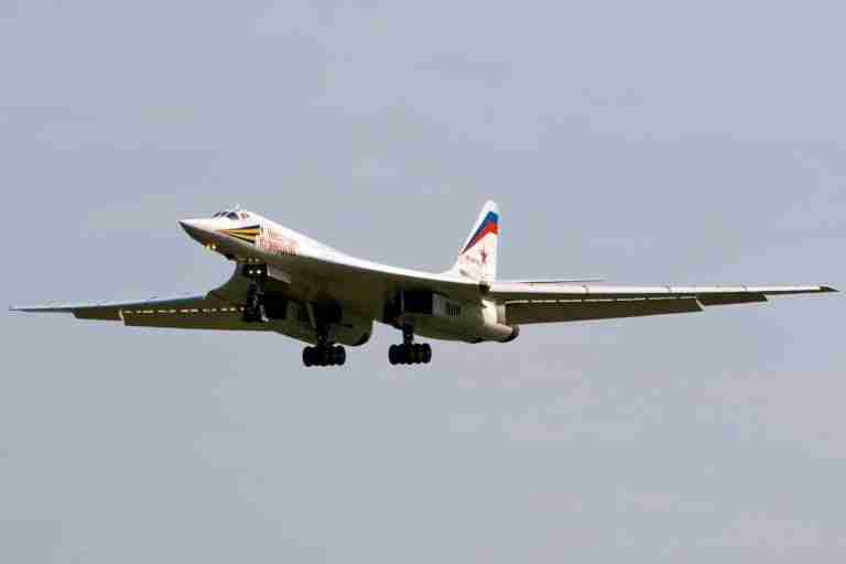 VÍDEO: Maior aeronave supersônica do mundo, Borbardeiro estratégico Tu-160M faz seu primeiro voo