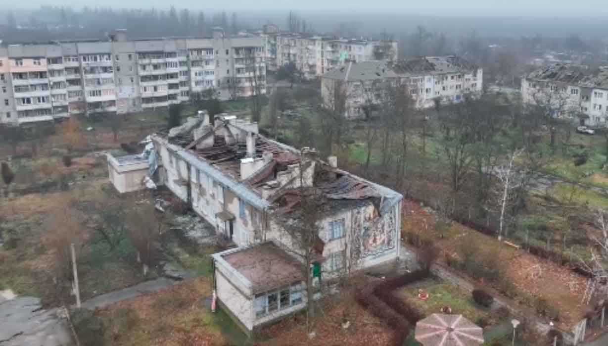 Vídeo mostra a destruição de cidade após 9 meses de bombardeios russos