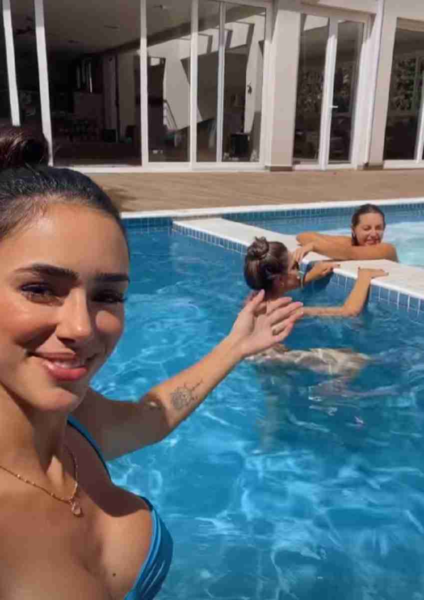 Bruna curte domingo de piscina com amigas. Fotos: Reprodução/ Instagram