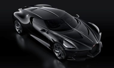 2 - Bugatti La Voiture Noire
