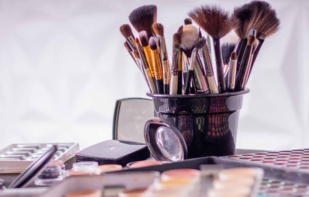 3 conseils pour nettoyer les pinceaux de maquillage