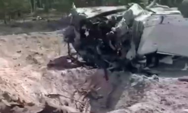 Russian writer Zakhar Prilepin's car explodes