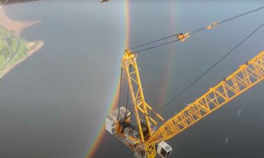 Imponerende video afslører, at hver regnbue i virkeligheden er en... Foto: Youtube-gengivelse