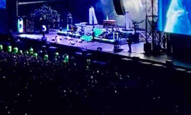 Záhadná vlna energie srazila diváky na koncertě Lany Del Rey; podívejte se na video zde