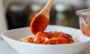 Tomaattikastike: Tiedätkö kuinka kauan se säilyy jääkaapissa? Katso, mitä asiantuntijat sanovat! Kuva: Pexels